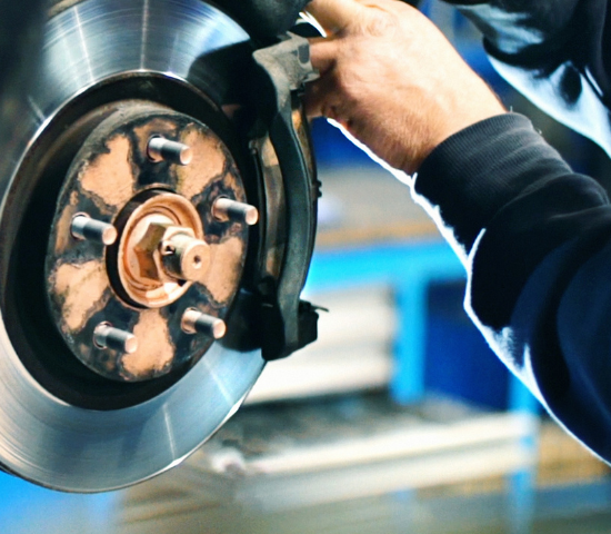 Reparar pieza vehículo